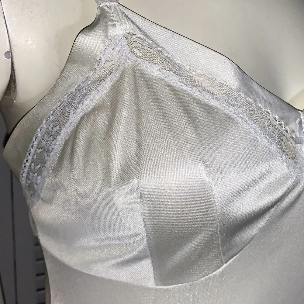 Vintage Lorraine Size 36 Tall Made in USA 100% Antron III Nylon White Full Slip - Picture 6 of 15